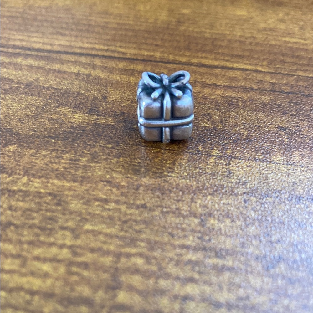 Pandora Jewelry RETIRED Present Gift Box Charm DISCONTINUED